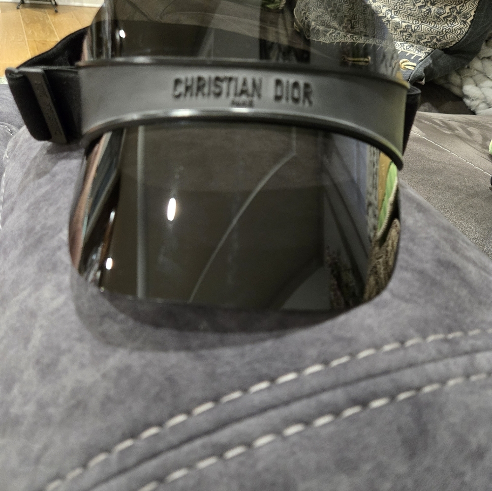 Christian Dior Black Sunglasses Visor - Picture 8 of 8